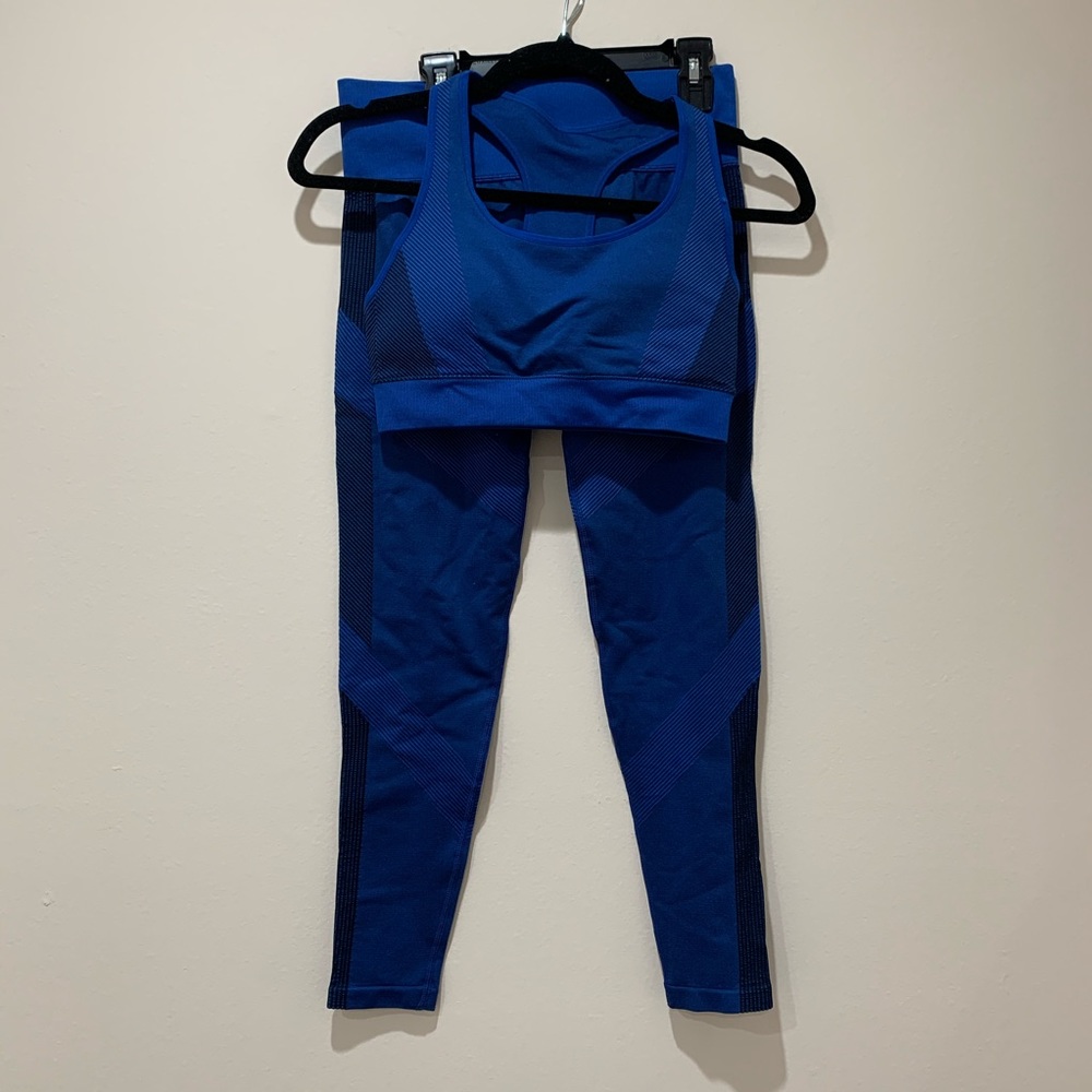 Forever 21 Blue Sports Bra & Leggings Set Size M